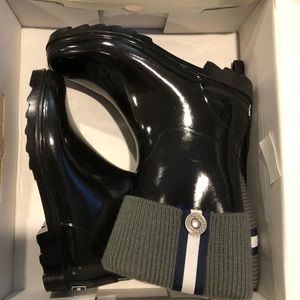 Brand new never used Tommy Hilfiger rain boots.